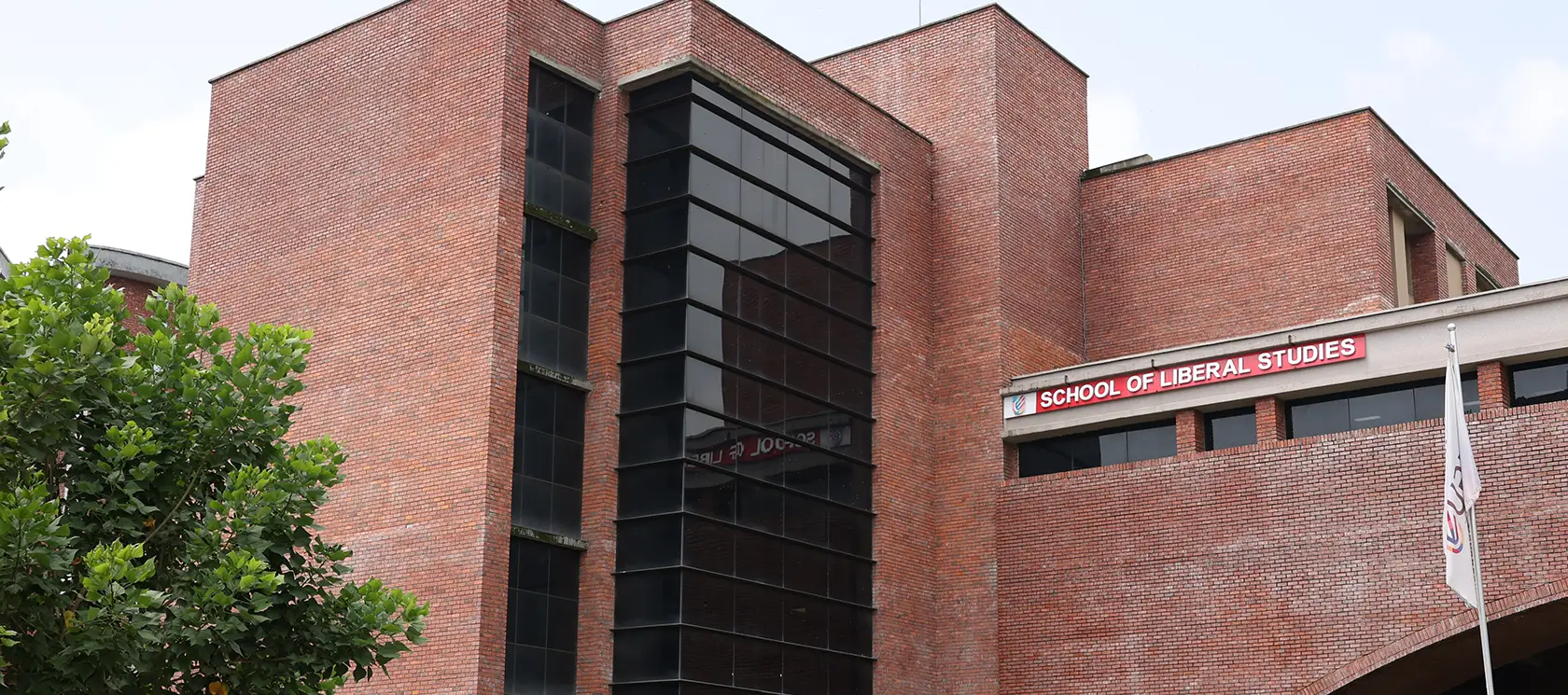 Take a Tour - School of Liberal Studies